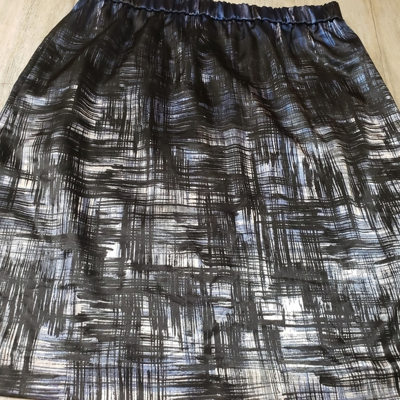 CHICO'S Silky Multicolored Skirt Size 2 - Picture 4 of 7